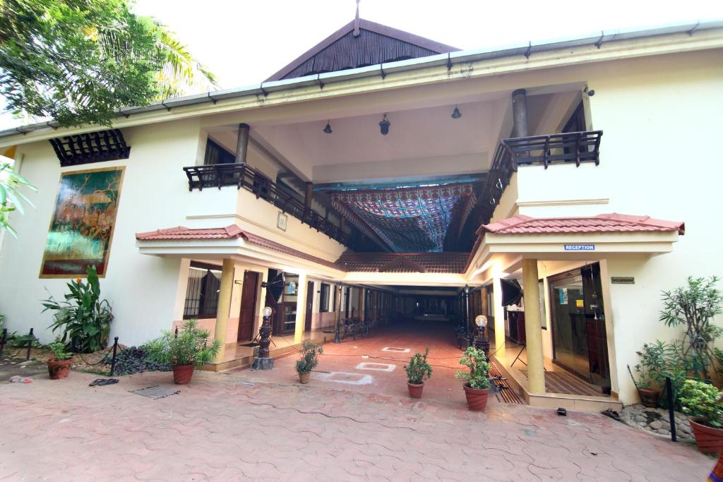 Hotel Thumbnail