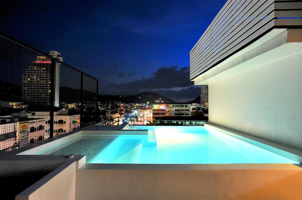 Hotel Thumbnail