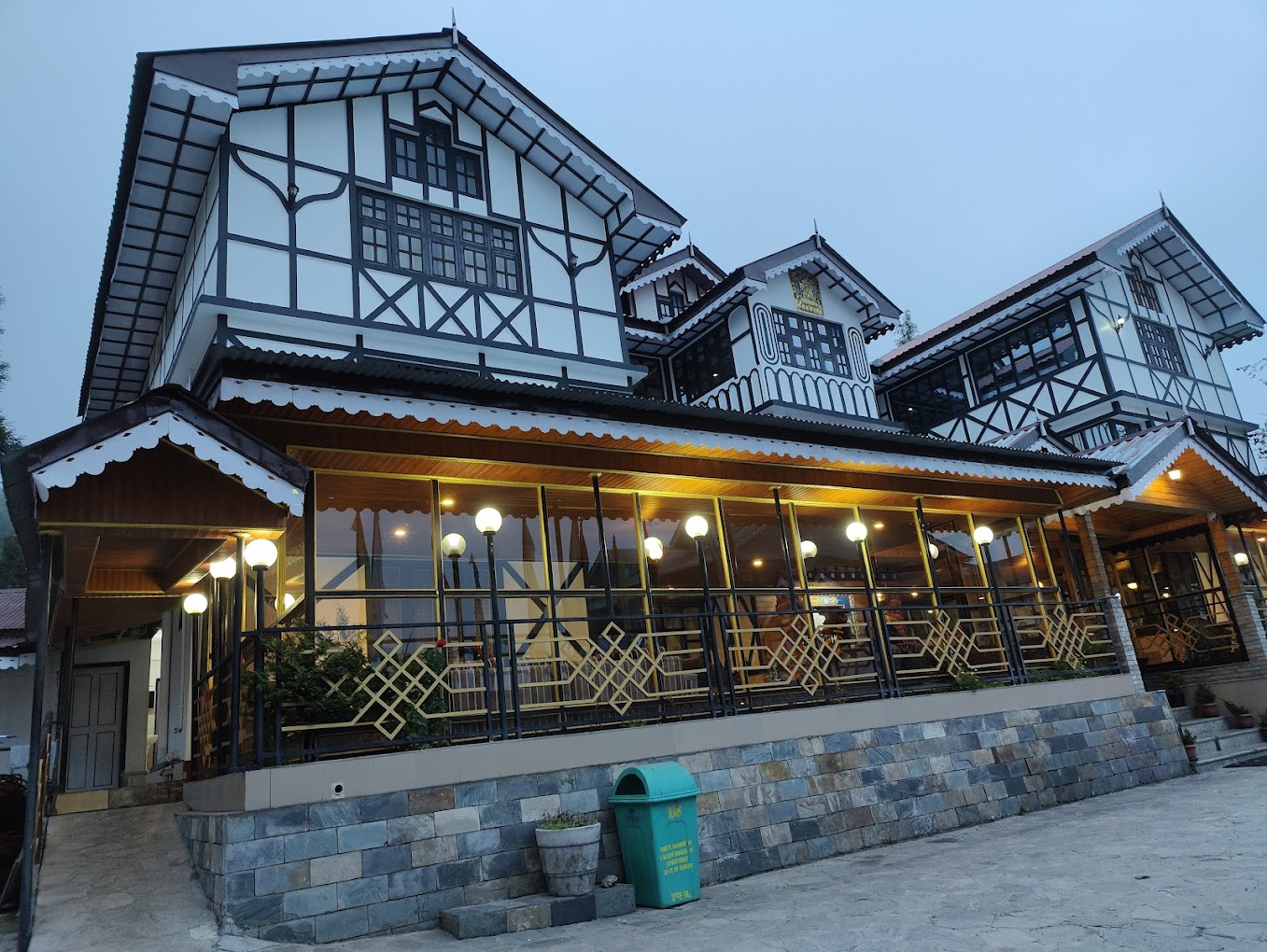 Hotel Thumbnail