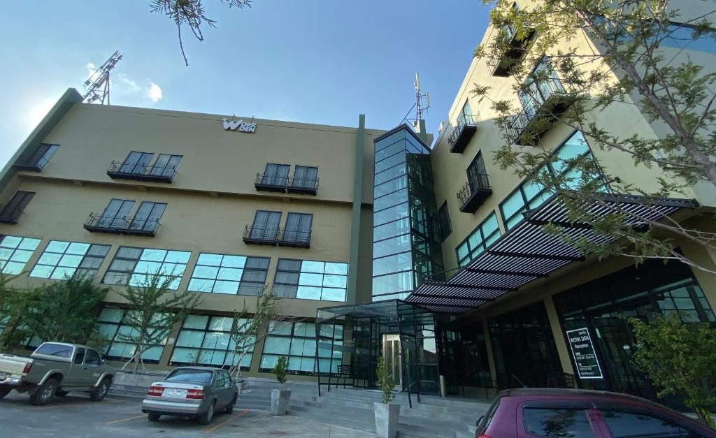 Hotel Thumbnail