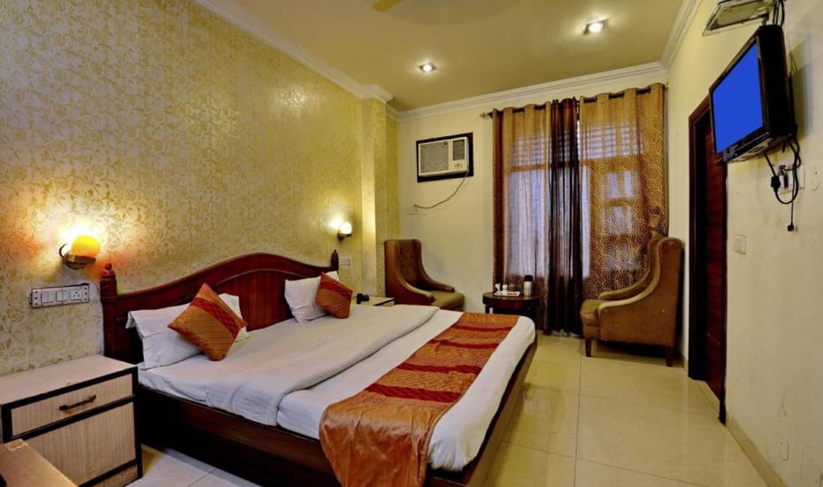 Hotel Thumbnail
